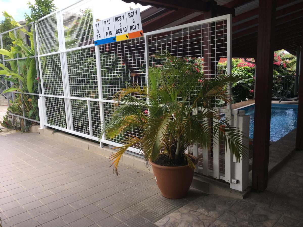 Les Gites De L'Union Les Abymes Exterior photo